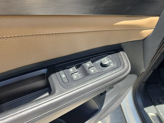 Used 2024 Volkswagen Atlas Cross Sport SE FWD image 20