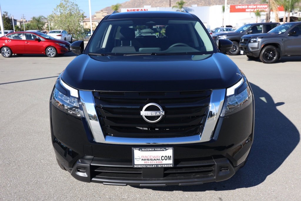 New 2025 Nissan Pathfinder SV w/ Cargo Package image 9