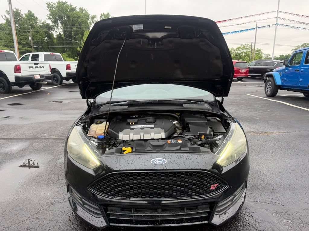 Used 2017 Ford Focus ST w/ Equipment Group 401A FWD image 51