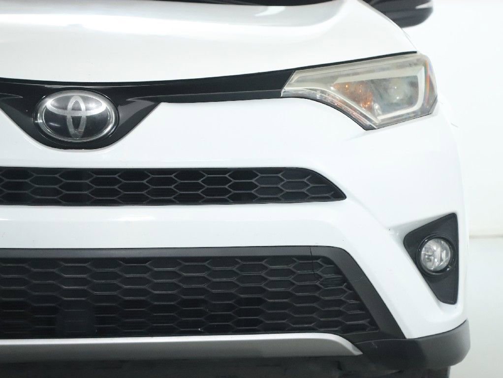 Used 2017 Toyota RAV4 SE w/ Power Extra Value Package AWD/4WD image 8