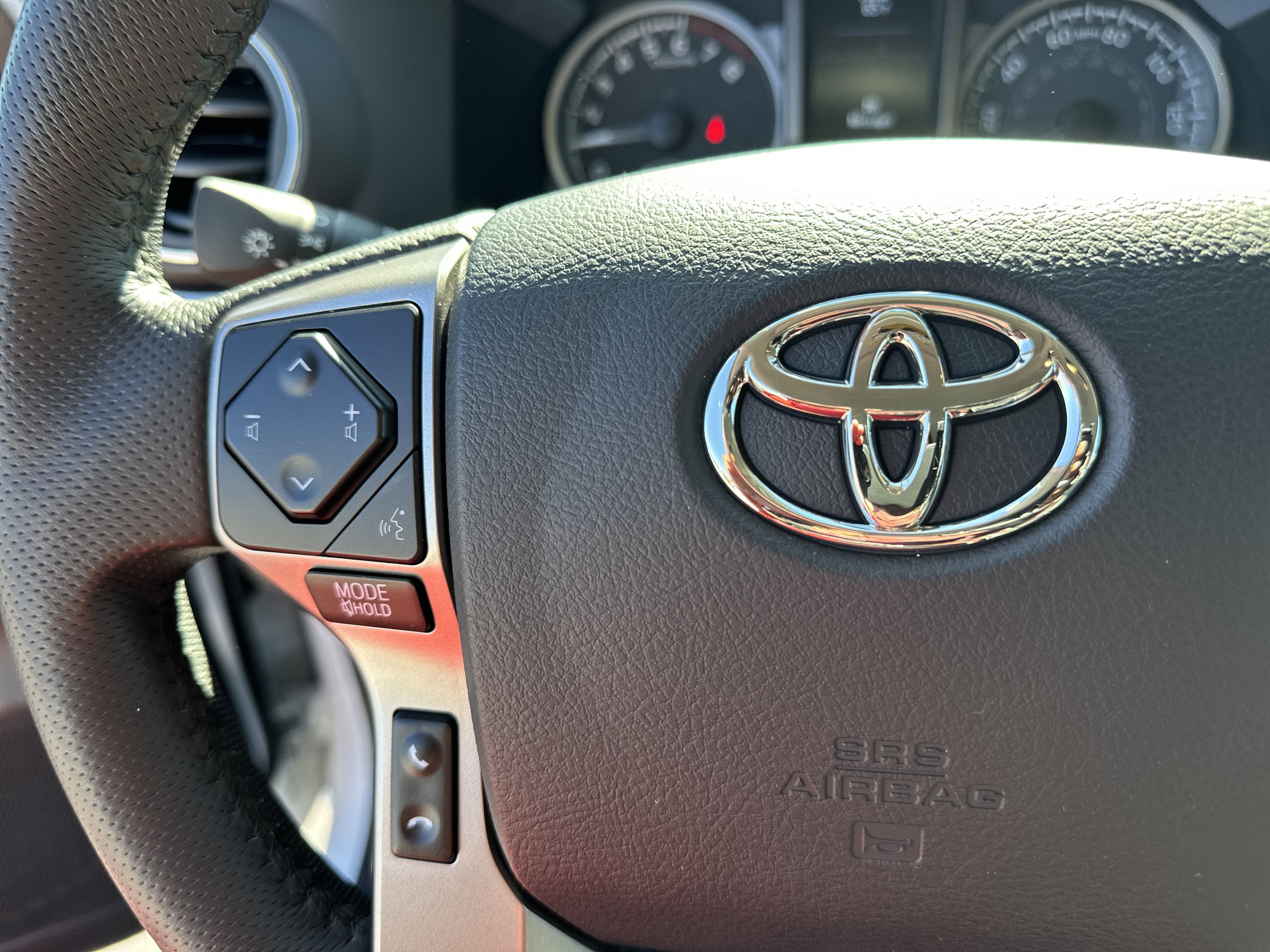 Used 2023 Toyota Tacoma TRD Off-Road image 25