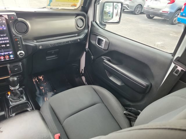 Used 2018 Jeep Wrangler Unlimited Sport AWD/4WD image 13