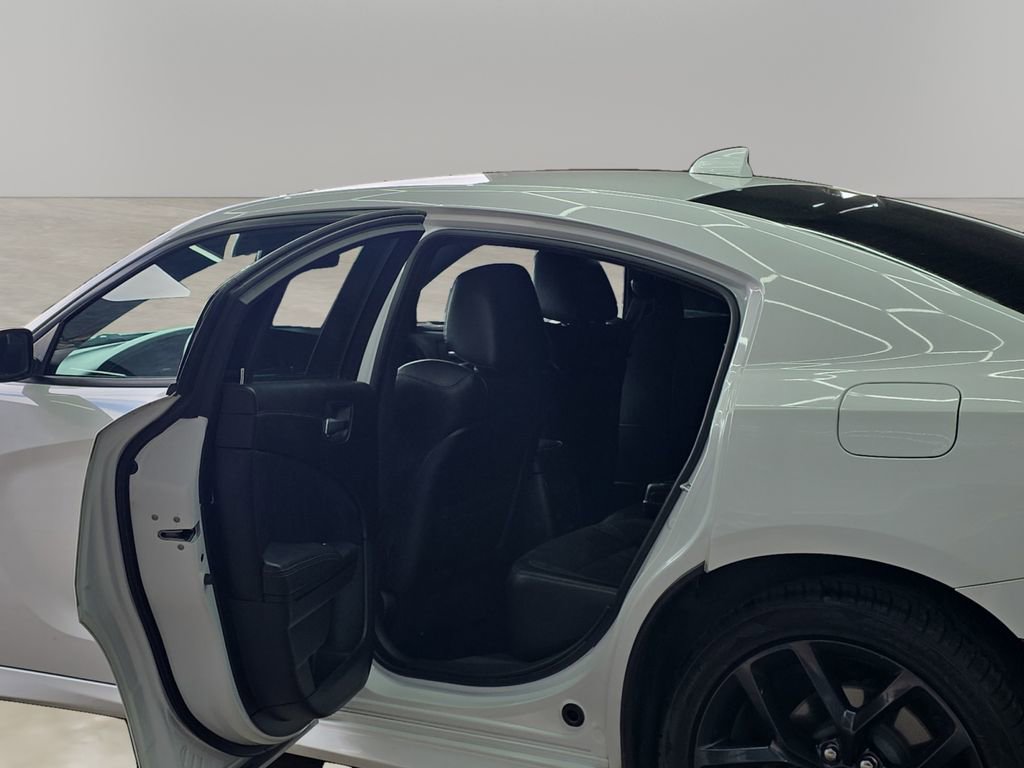 Used 2020 Dodge Charger R/T w/ Plus Group RWD image 17