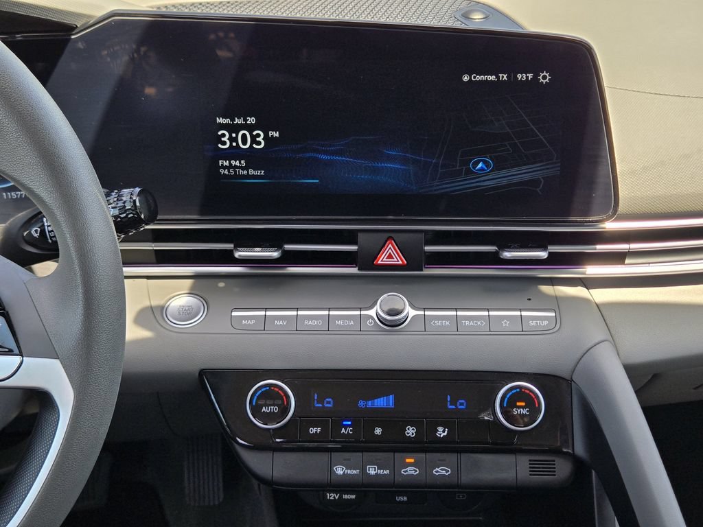 Used 2024 Hyundai Elantra SEL FWD image 18