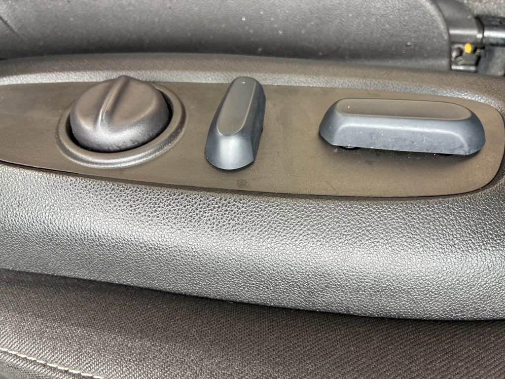 Used 2023 Chevrolet Blazer LT w/ Convenience Package FWD image 6