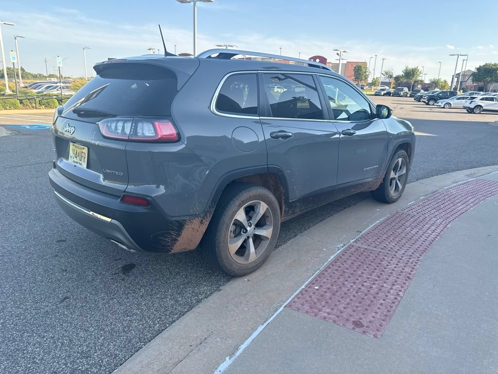 Used 2021 Jeep Cherokee Limited AWD/4WD image 4
