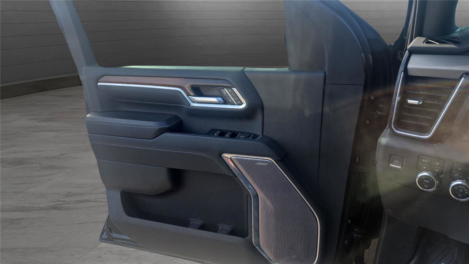 Used 2024 GMC Sierra 2500 Denali w/ Technology Package image 24