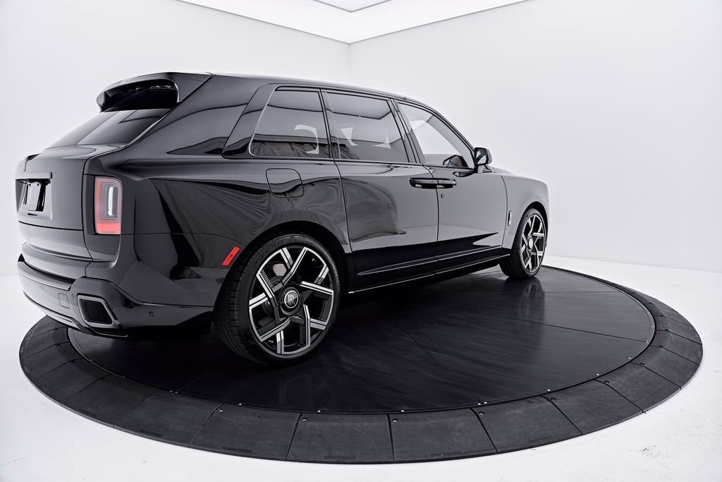 Used 2026 Rolls-Royce Cullinan Black Badge AWD/4WD image 16