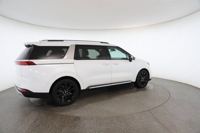 Used 2024 Kia Carnival SX image 19
