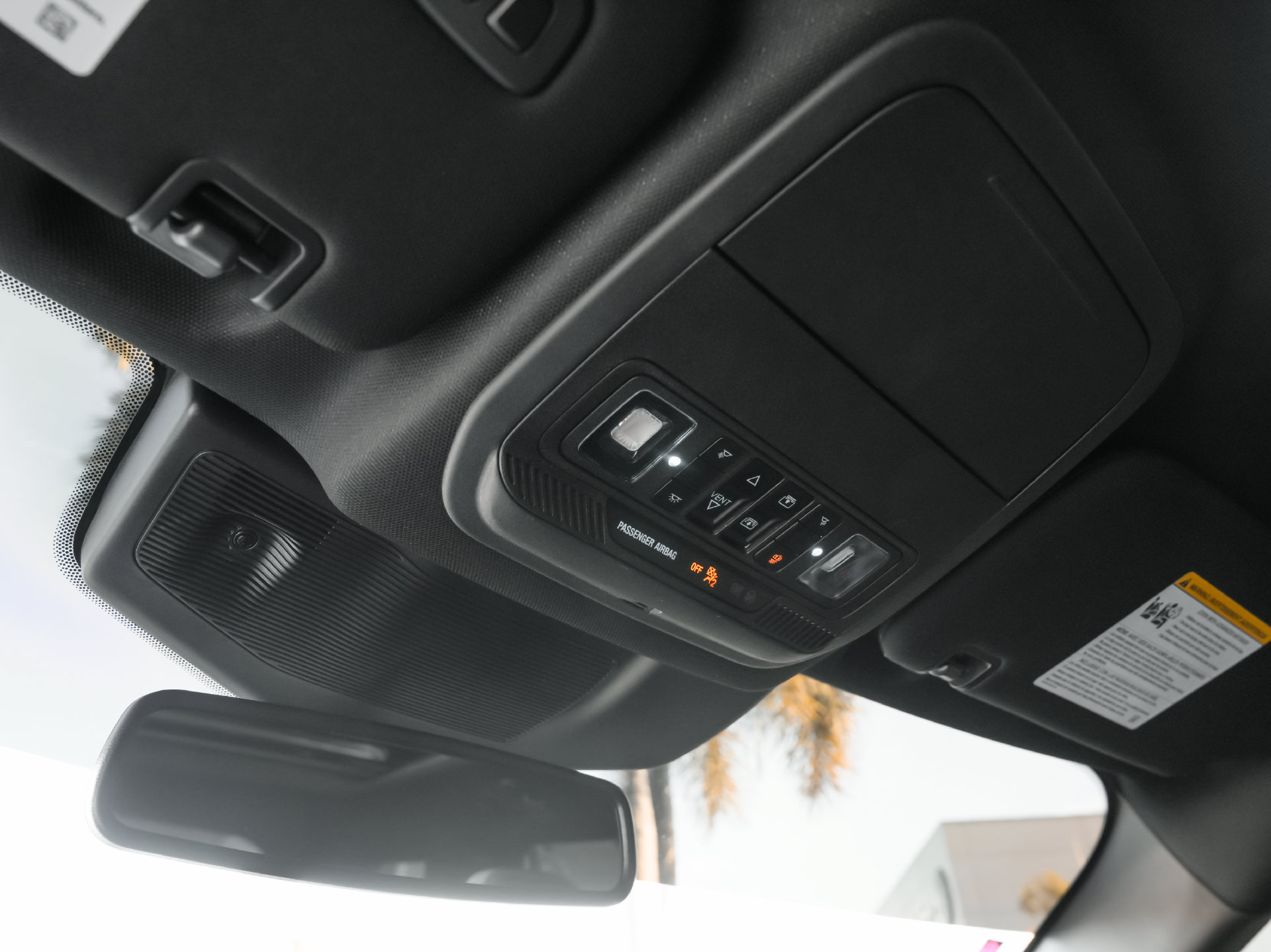 Used 2024 Ford Explorer King Ranch w/ Technology Package RWD image 23