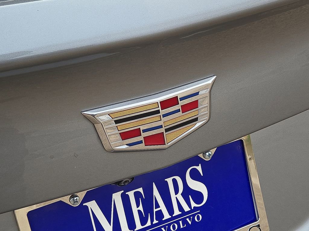 Used 2024 Cadillac XT4 Premium Luxury image 12