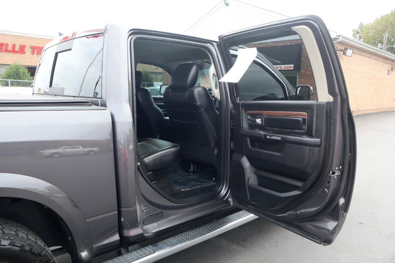 Used 2017 RAM 1500 Laramie w/ Convenience Group AWD/4WD image 13