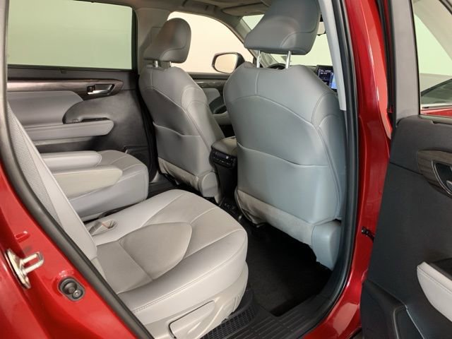 Used 2021 Toyota Highlander Platinum image 43