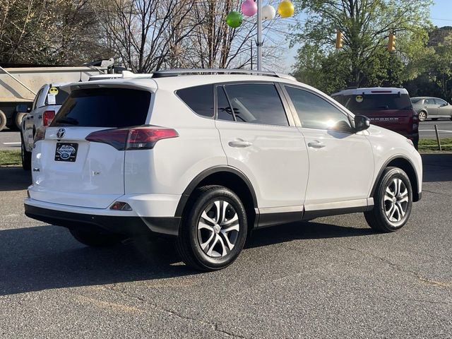 Used 2017 Toyota RAV4 LE image 7