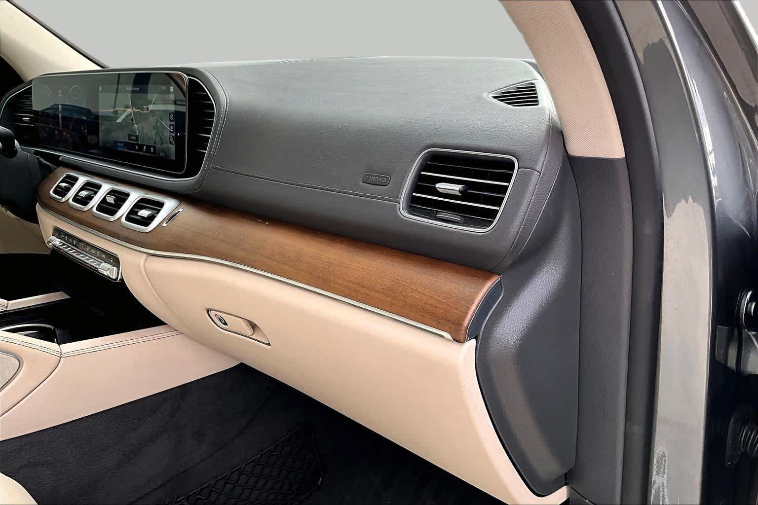 Used 2020 Mercedes-Benz GLS 450 4MATIC image 17