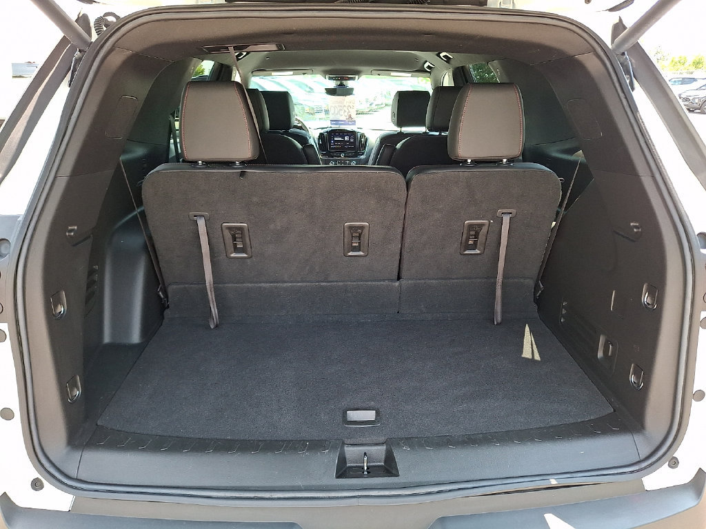 Used 2023 Chevrolet Traverse RS AWD/4WD image 30