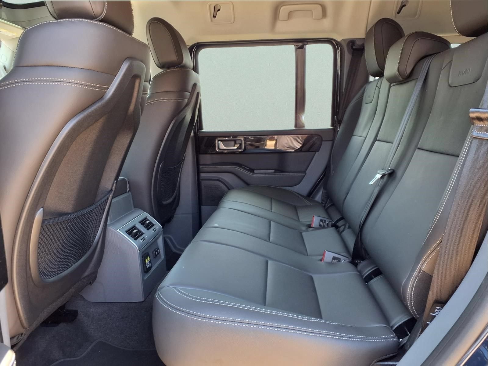 New 2026 INEOS Grenadier Station Wagon AWD/4WD image 10