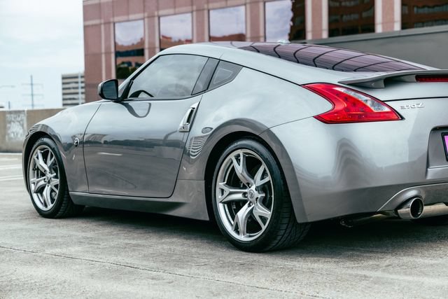 Used 2009 Nissan 370Z Touring RWD image 43
