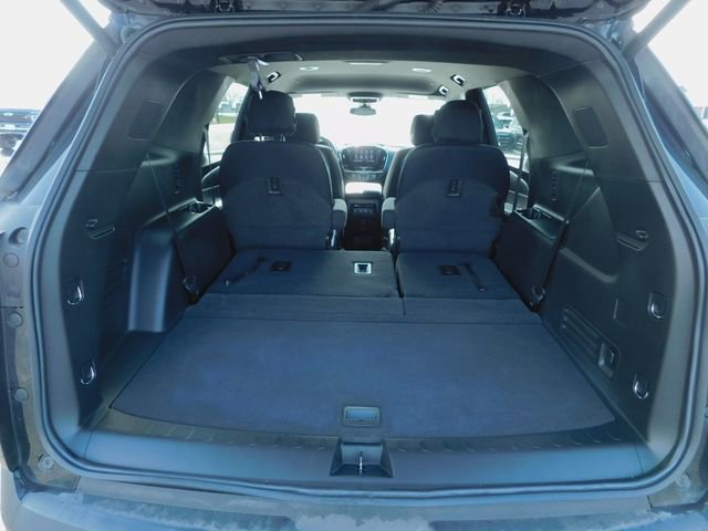 Used 2023 Chevrolet Traverse LT image 12