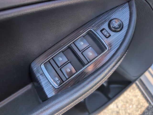 Used 2017 Chevrolet Impala LT w/ Convenience Package FWD image 15