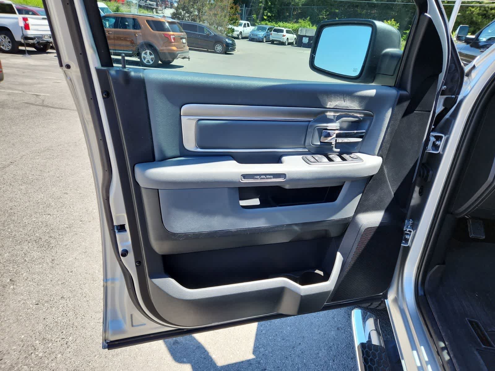 Used 2015 RAM 1500 Big Horn AWD/4WD image 16