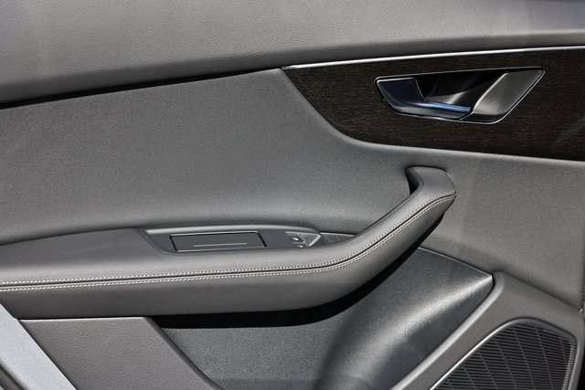 New 2025 Audi Q8 Premium Plus image 26