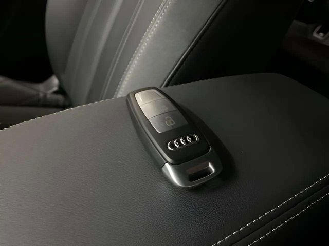 Used 2023 Audi Q4 e-tron Premium Plus w/ Premium Plus image 91