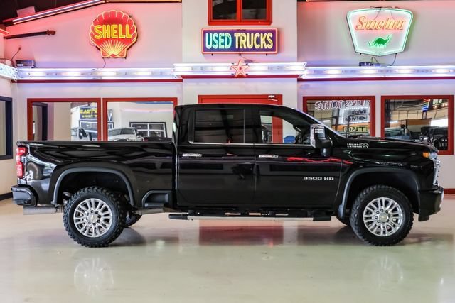 Used 2022 Chevrolet Silverado 3500 High Country w/ Technology Package AWD/4WD image 10