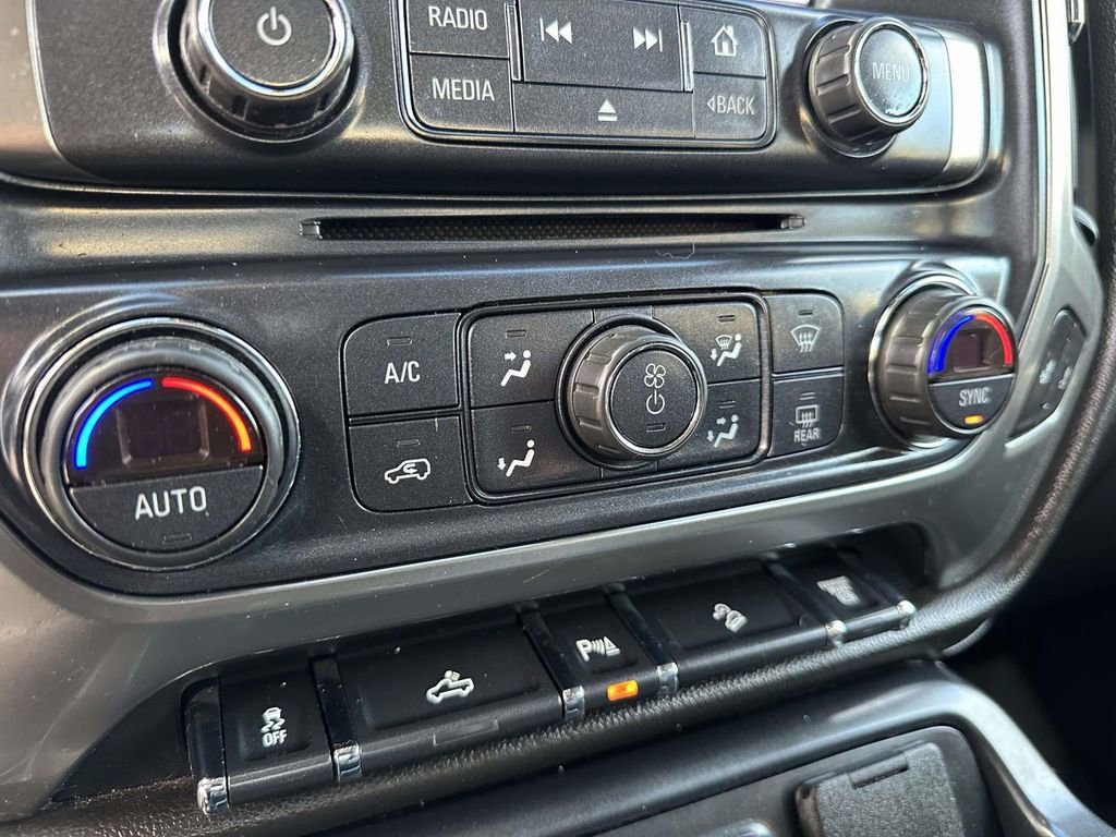 Used 2018 Chevrolet Silverado 2500 LTZ w/ Midnight Edition image 32