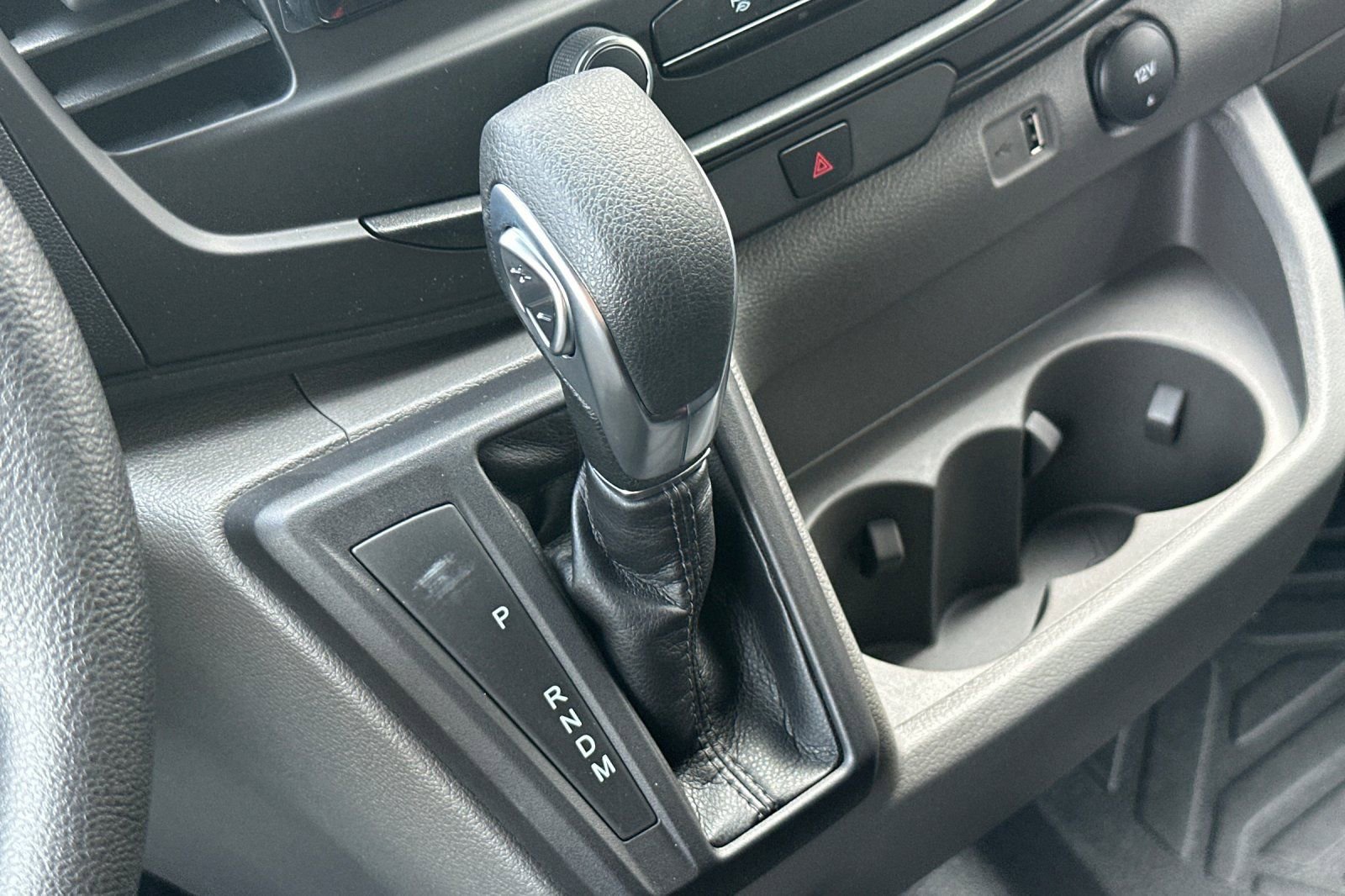 New 2026 Ford Transit 250 148 Medium Roof w/ Load Area Protection Package image 20