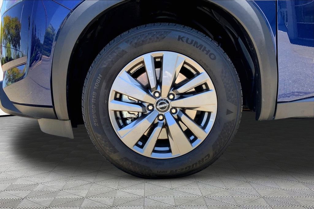 Used 2025 Nissan Pathfinder SV AWD/4WD image 22
