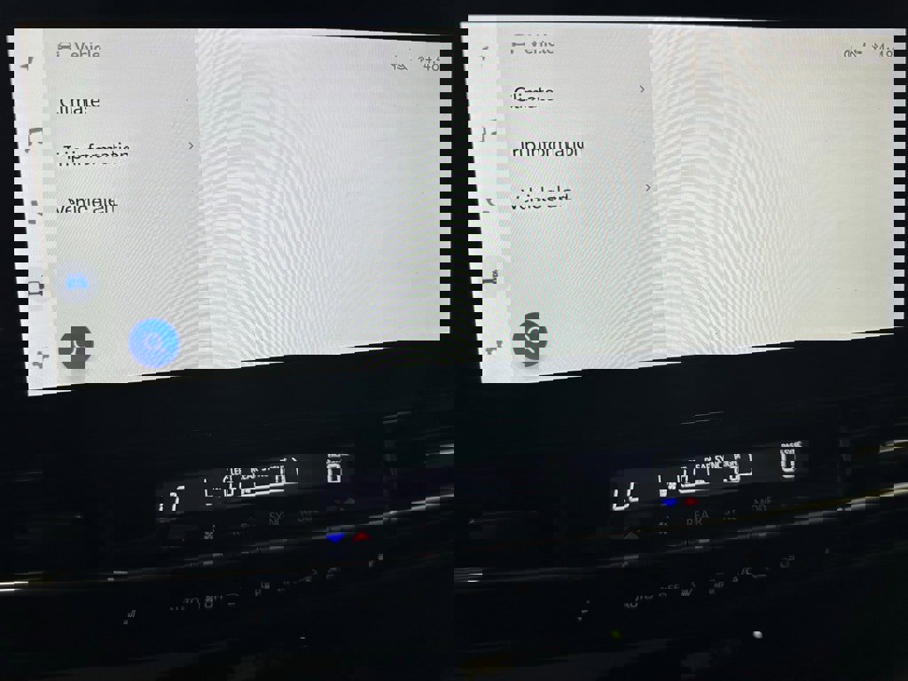 Used 2025 Toyota Sienna XSE image 30