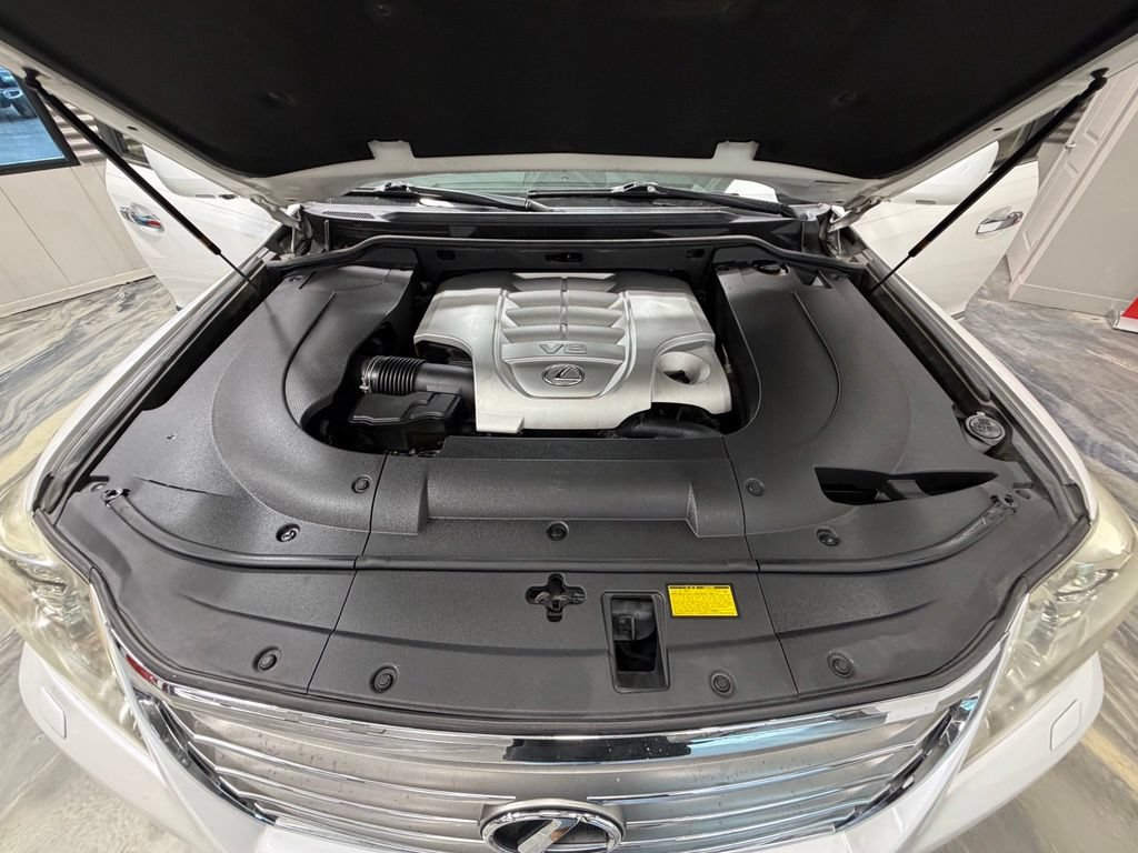 Used 2010 Lexus LX 570 4WD image 69