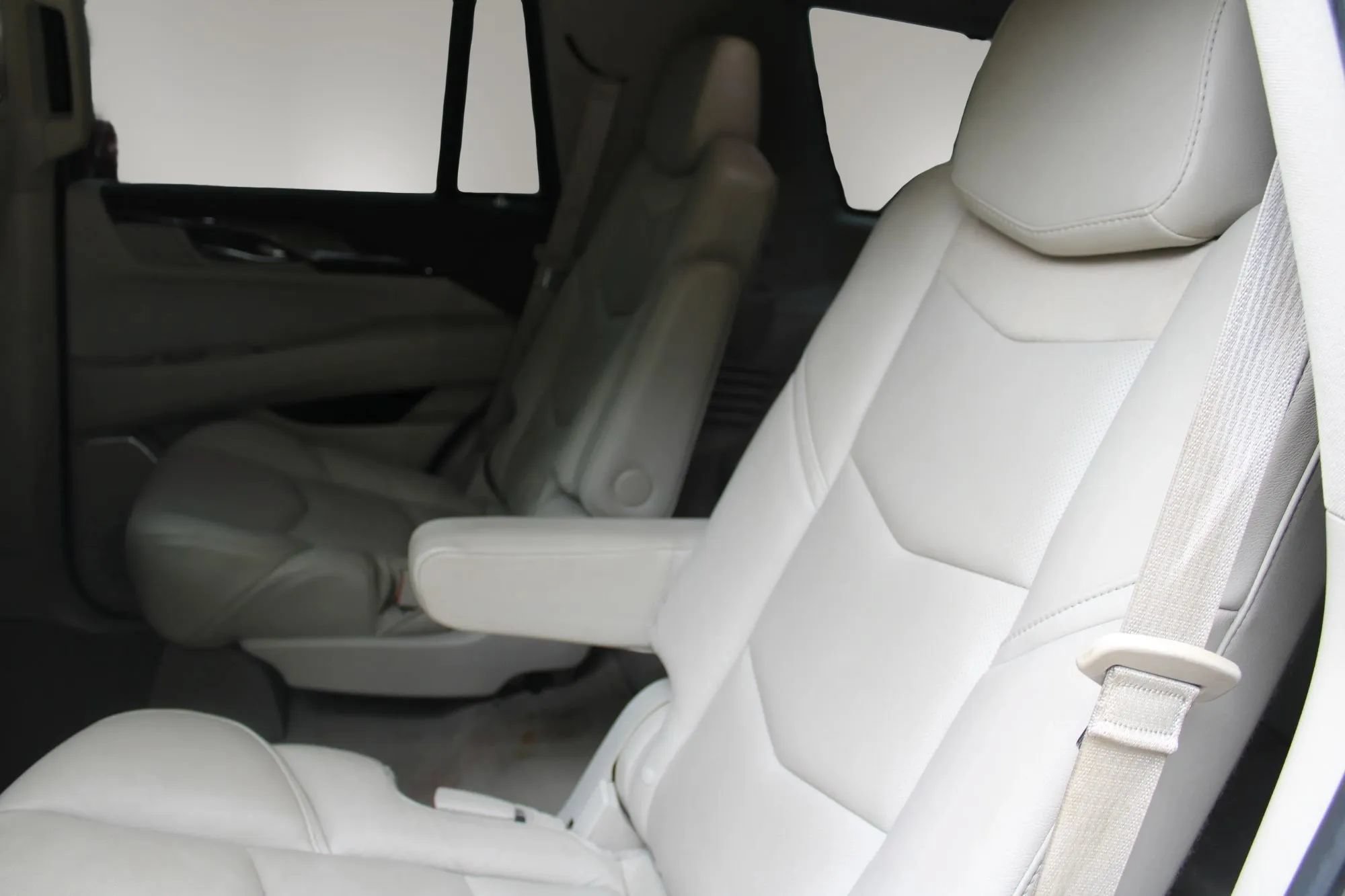 Used 2016 Cadillac Escalade Premium AWD/4WD image 19