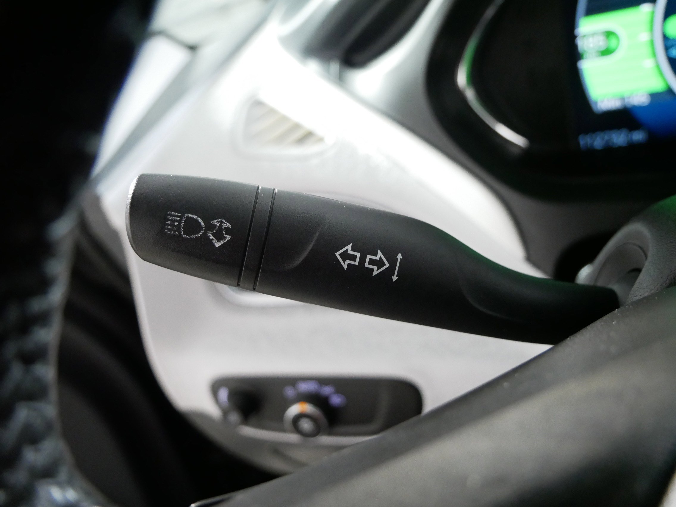 Used 2017 Chevrolet Bolt LT FWD image 32