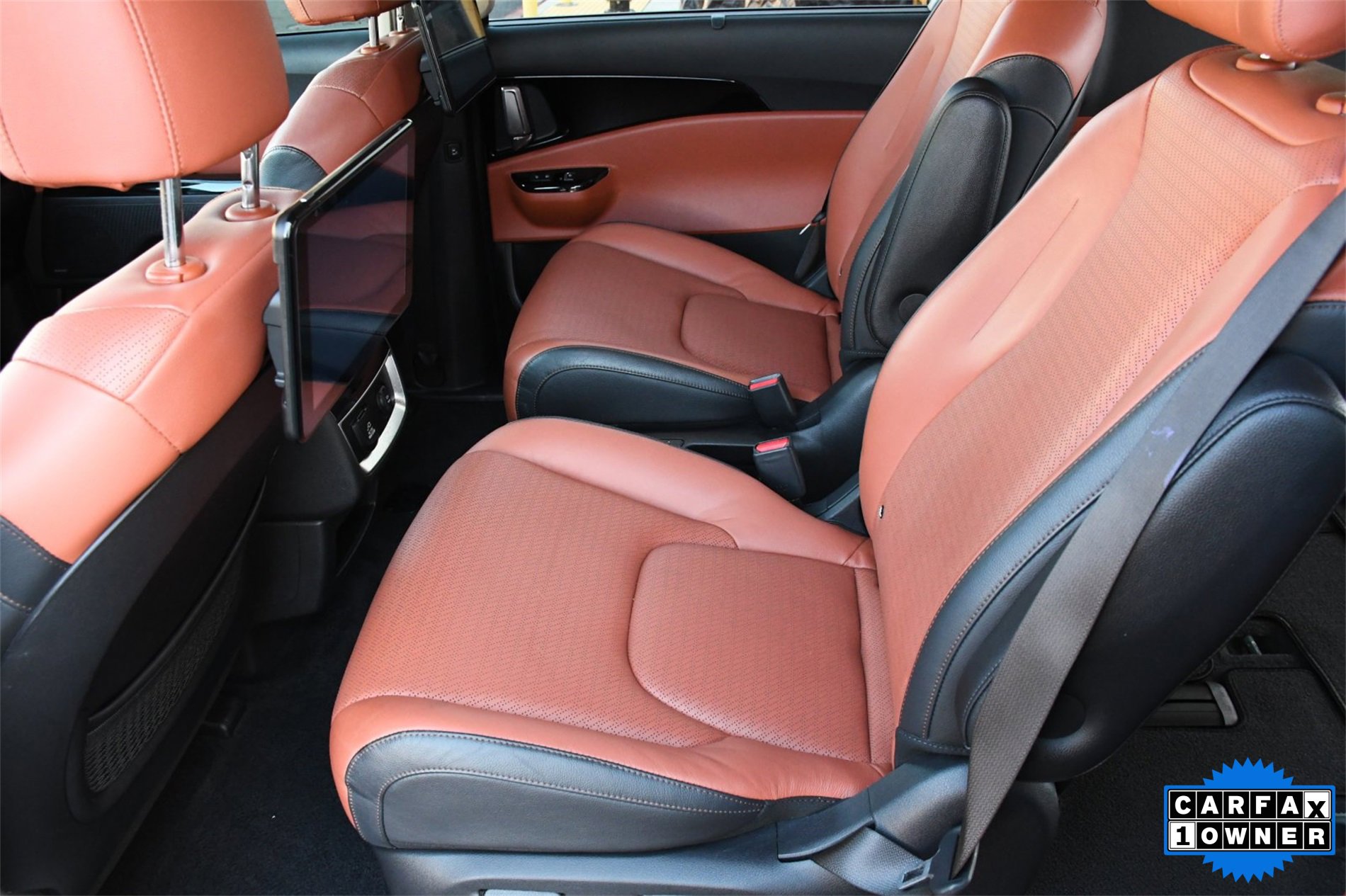 Used 2022 Kia Carnival SX Prestige image 10