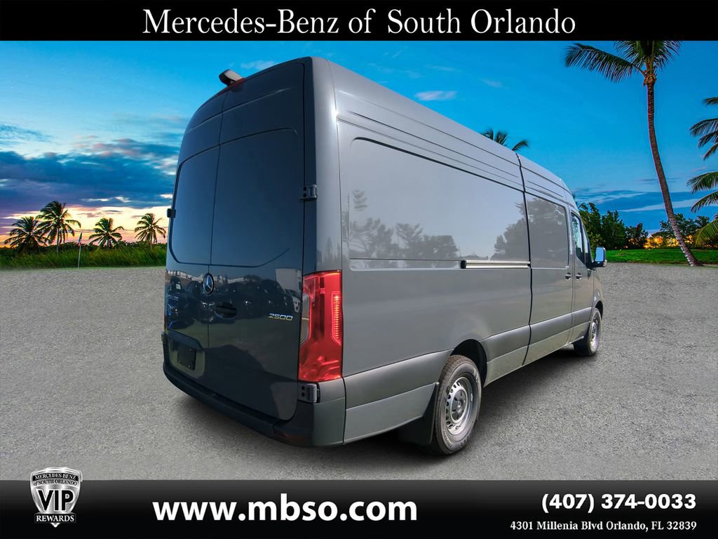 Used 2025 Mercedes-Benz Sprinter 2500 image 16