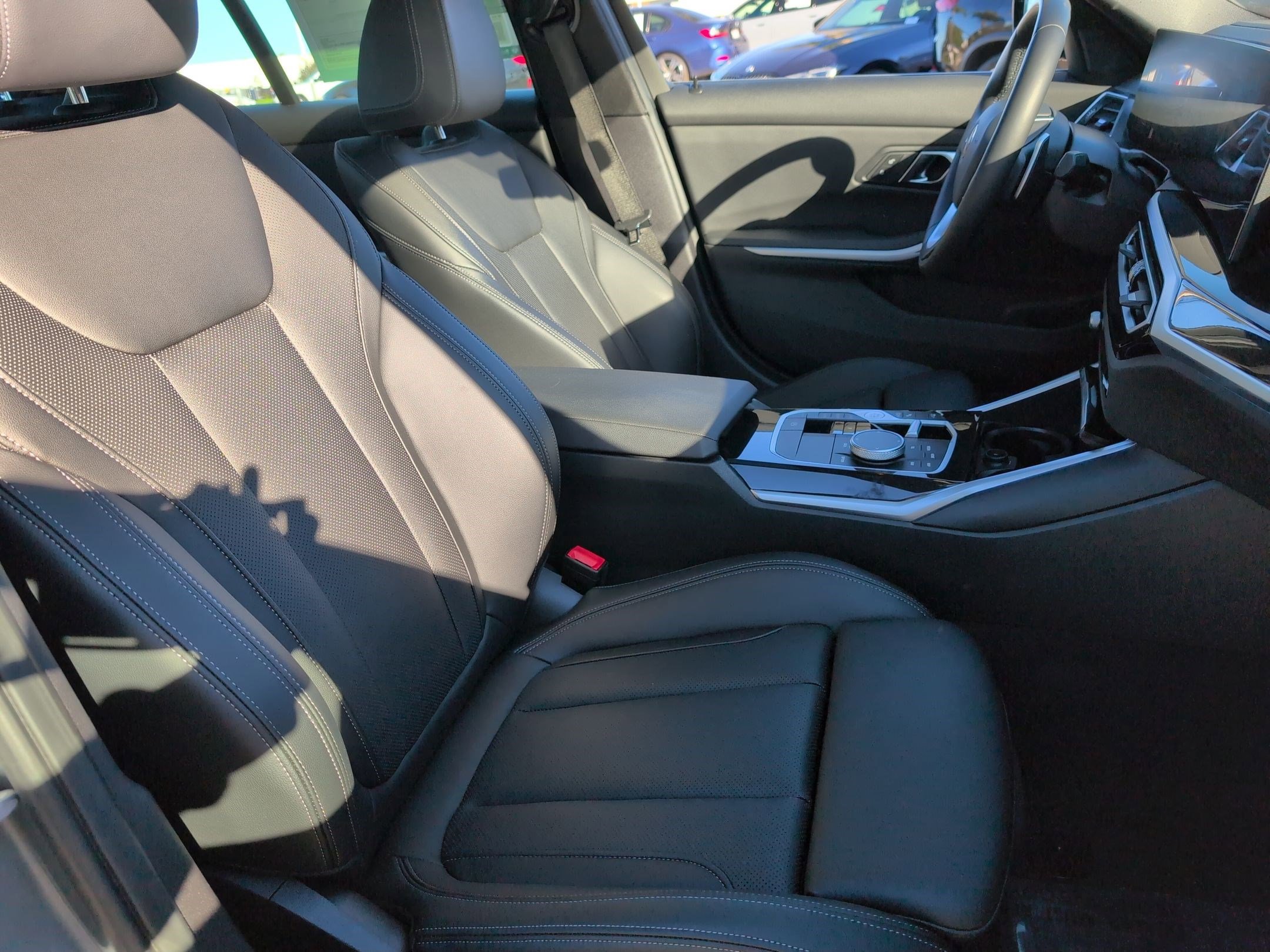 Certified 2024 BMW 330i Sedan w/ Premium Package image 31