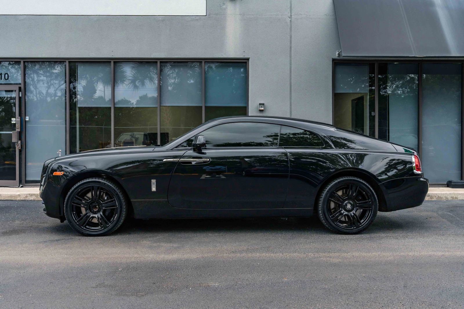 Used 2015 Rolls-Royce Wraith RWD image 8