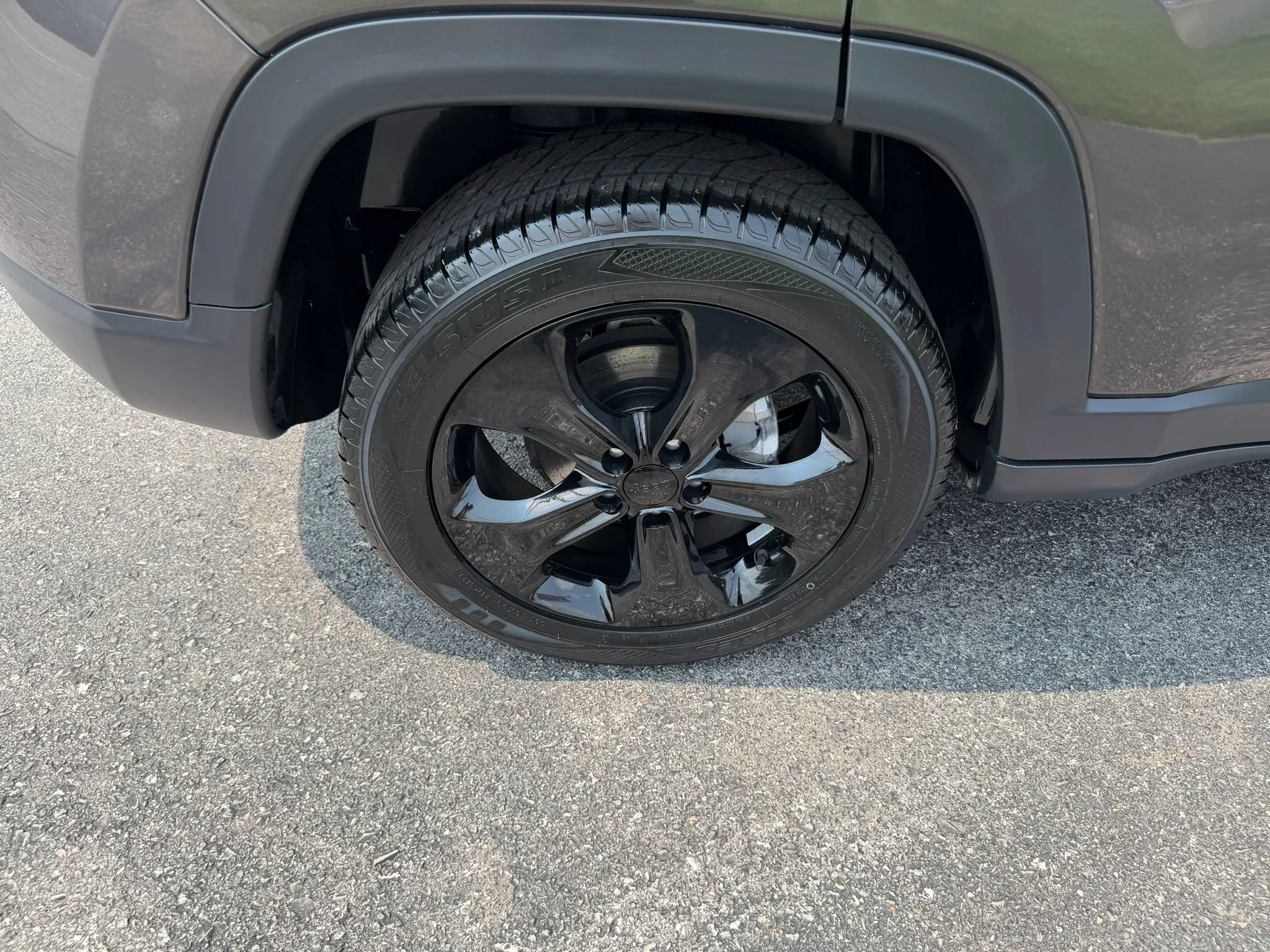 Used 2019 Jeep Compass Latitude AWD/4WD image 42