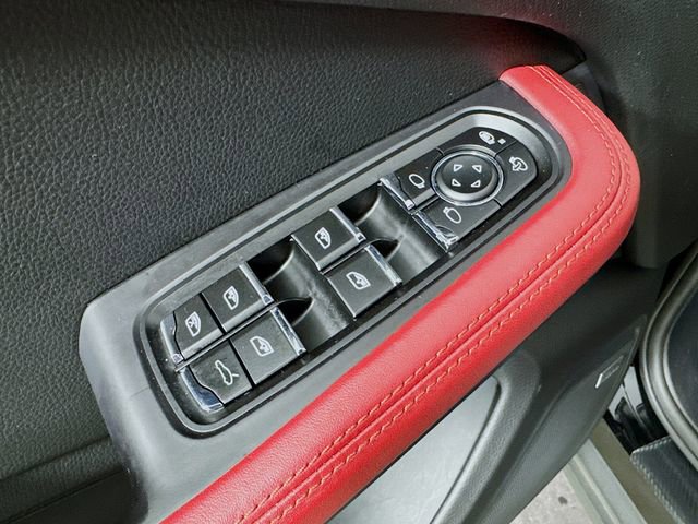 Used 2018 Porsche Macan S image 12