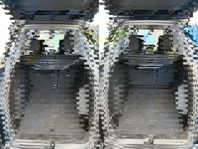 Used 2021 GMC Terrain SLE w/ Elevation Edition image 11