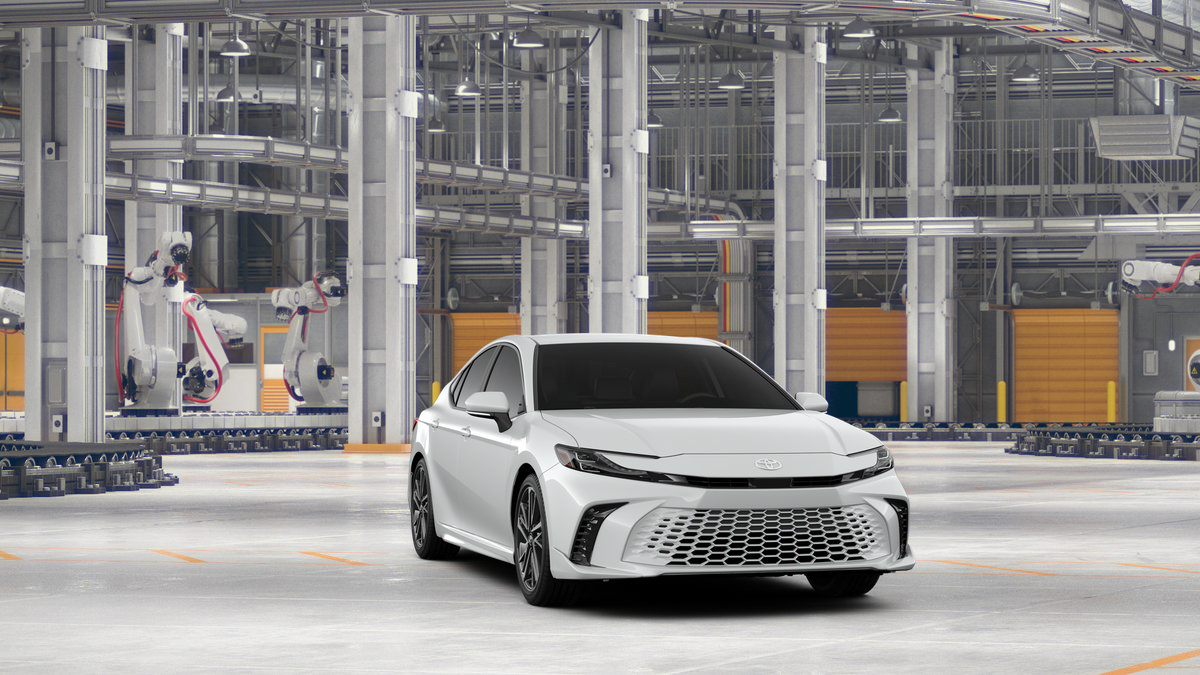 New 2026 Toyota Camry Hybrid FWD image 16