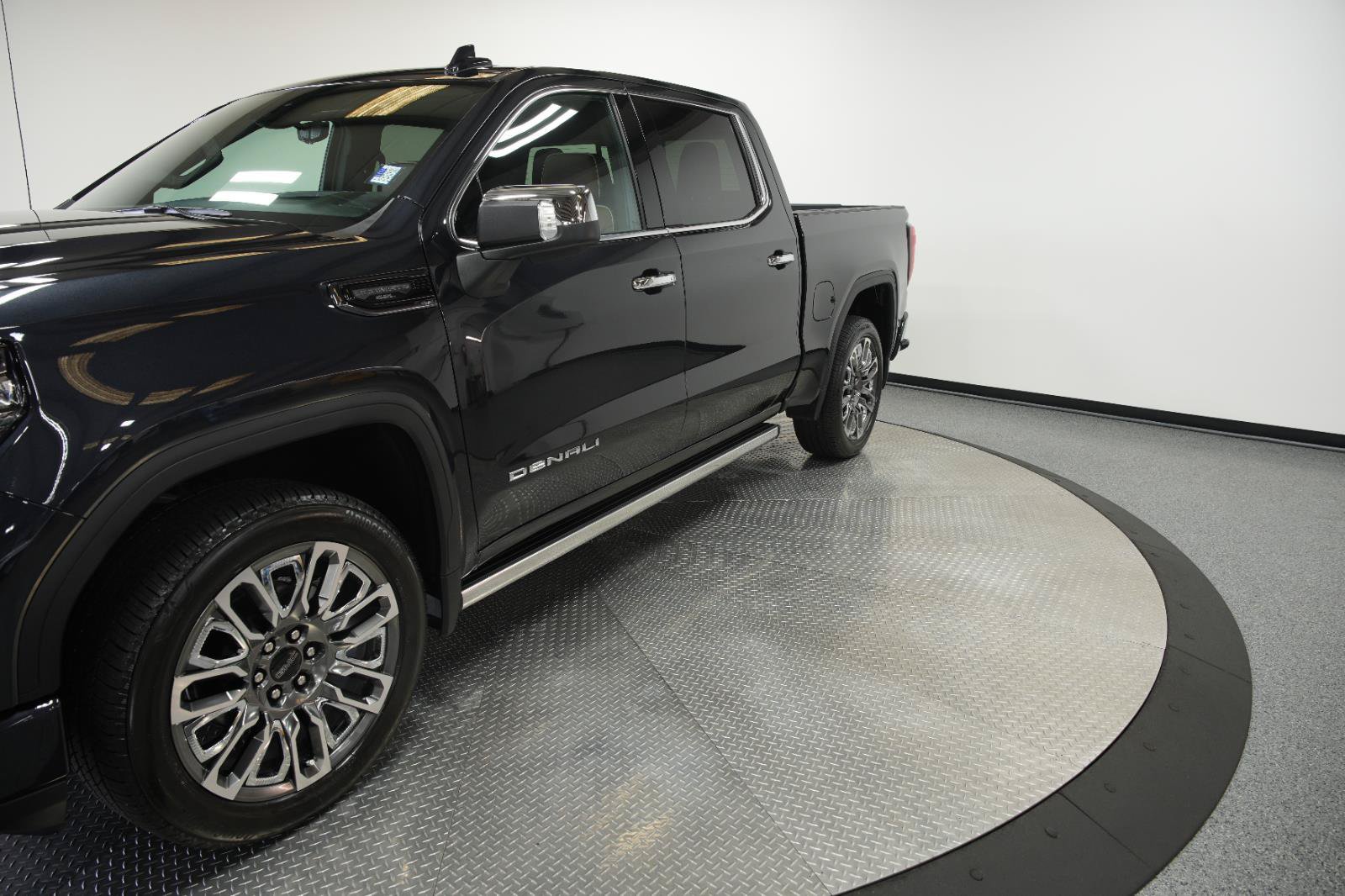 Used 2026 GMC Sierra 1500 Denali Ultimate AWD/4WD image 5