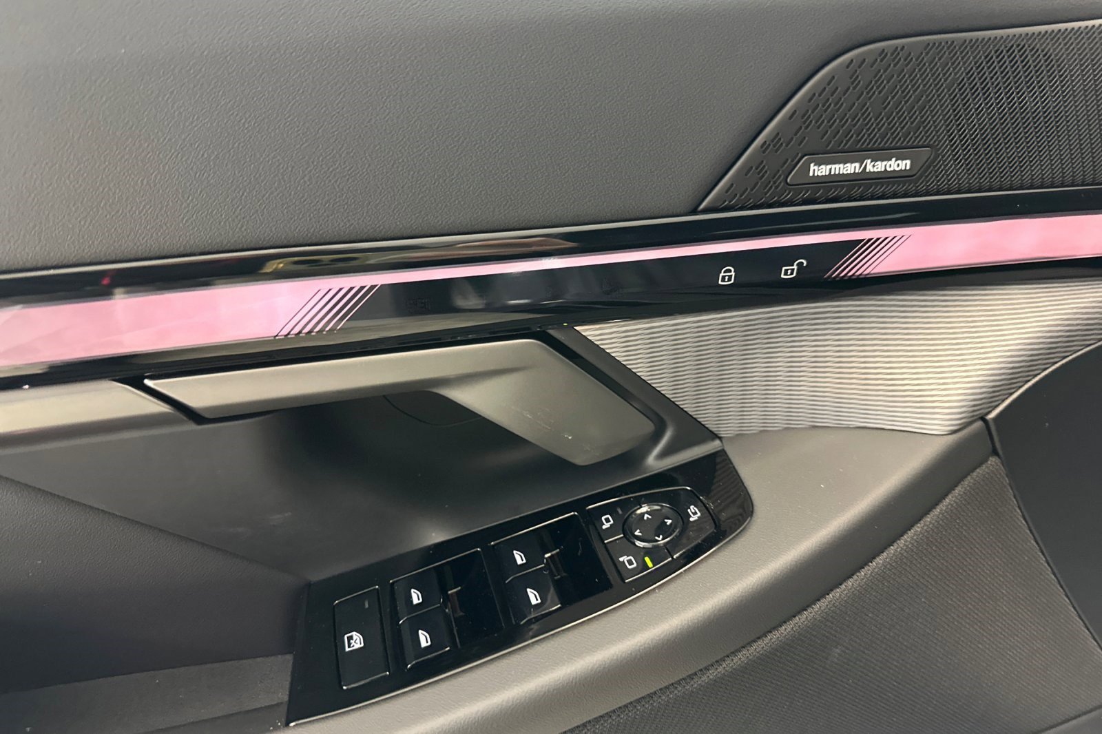 New 2026 BMW i5 eDrive40 w/ M Sport Package image 13