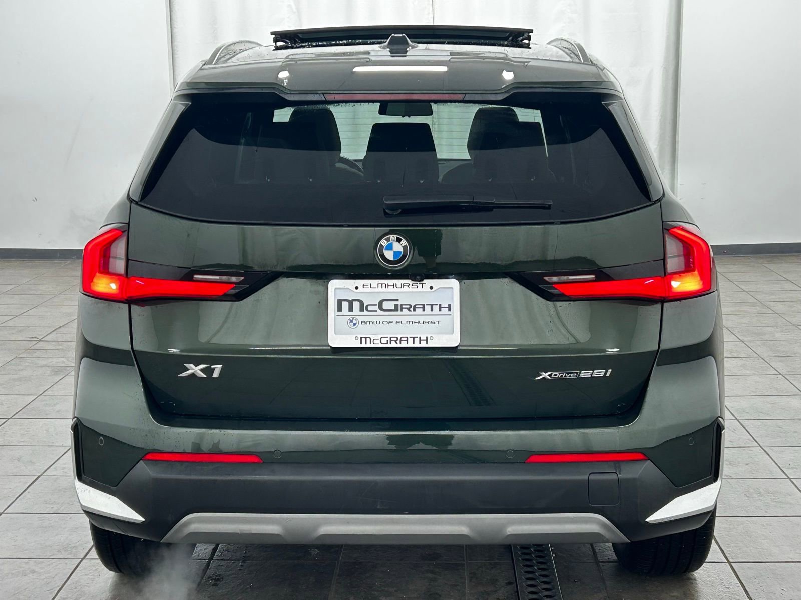 Used 2023 BMW X1 xDrive28i w/ Convenience Package AWD/4WD image 4