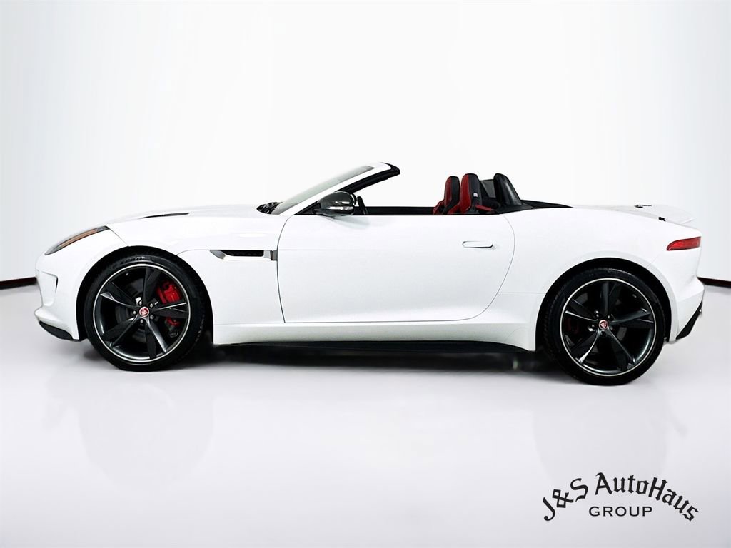Used 2016 Jaguar F-TYPE R image 4