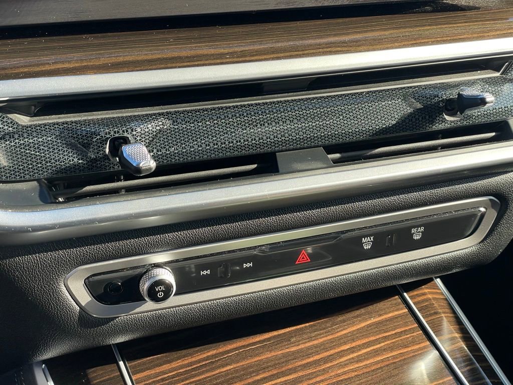 Used 2024 BMW X5 xDrive50e image 20