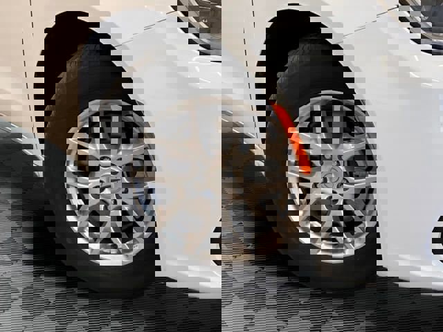 Used 2024 Chrysler Pacifica Touring-L image 35