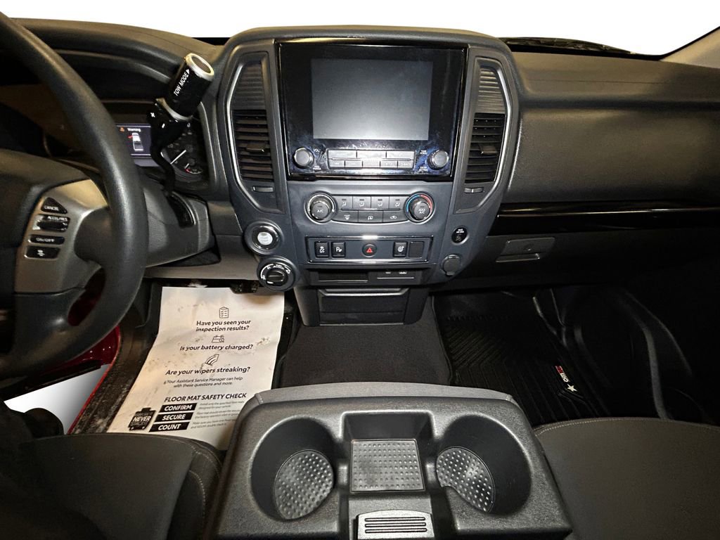 Used 2024 Nissan Titan SV image 10